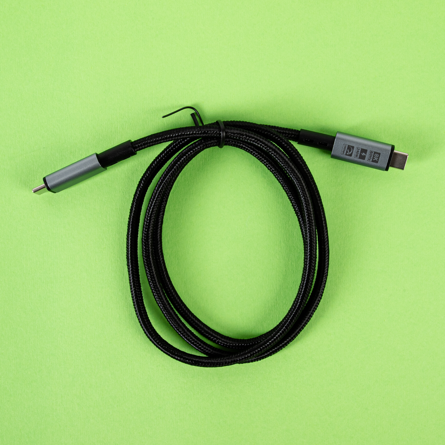 GIZZU-GCPCC24020G-01-240W-20Gbps-Type-C-1m-Cable_WHAT-IN-BOX-9119-Edit_1500x1500 blank