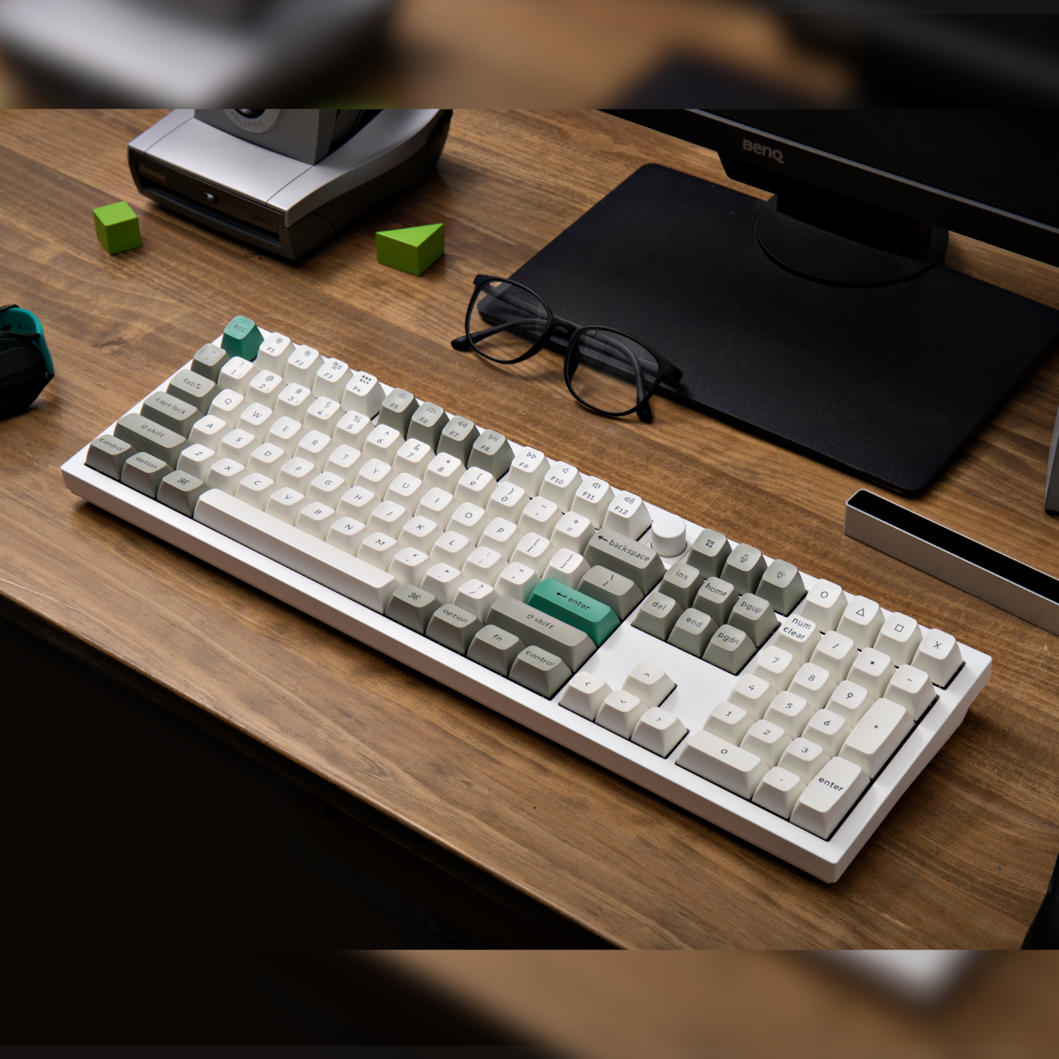 Q6M-P1_Keychron-Q6-Max-QMK-VIA-Wireless-Custom-Mechanical-Keyboard-KSA-Gateron-Red-Jupiter-Switches-Shell-White_wr_04 blank