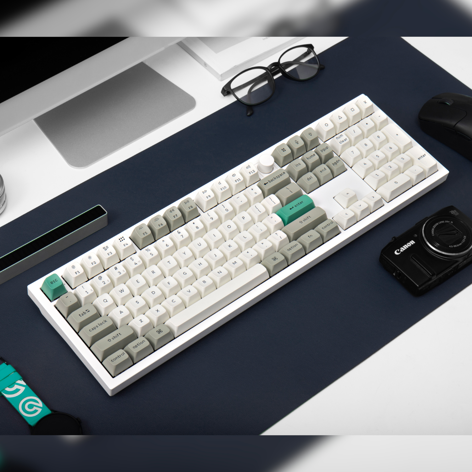 Q6M-P1_Keychron-Q6-Max-QMK-VIA-Wireless-Custom-Mechanical-Keyboard-KSA-Gateron-Red-Jupiter-Switches-Shell-White_wr_05 blank